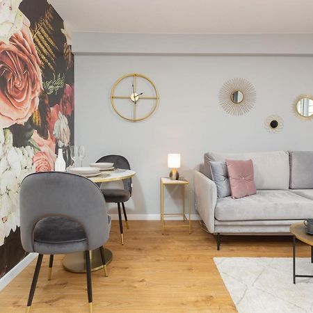 City Center Apartment Near The Vistula By Noclegi Renters Warschau Exterior foto